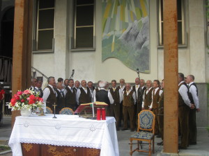 2014-06-05_015-Baita-alpiniadi-estive